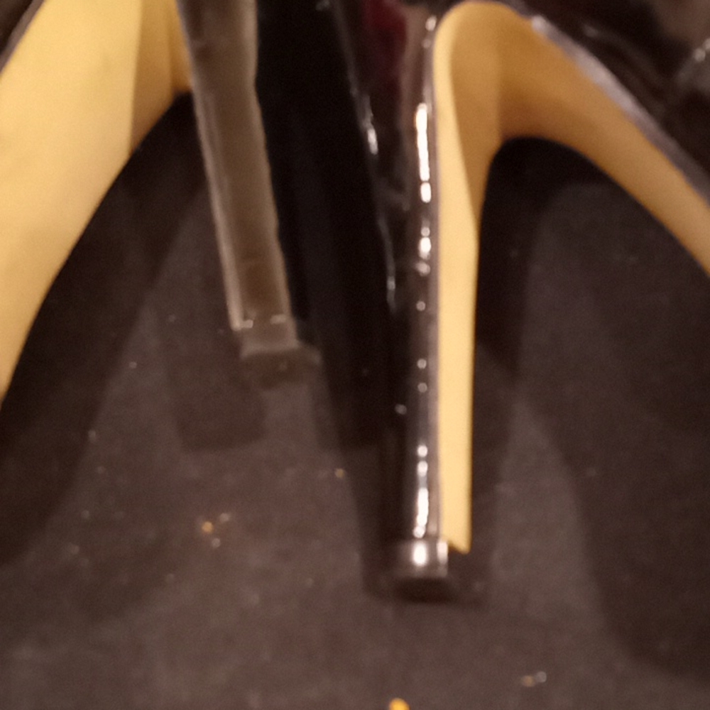 Shoes - Picture 3 of 5